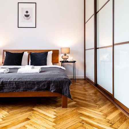 Househost Apartment: Jozefa 2/10 Краков Экстерьер фото