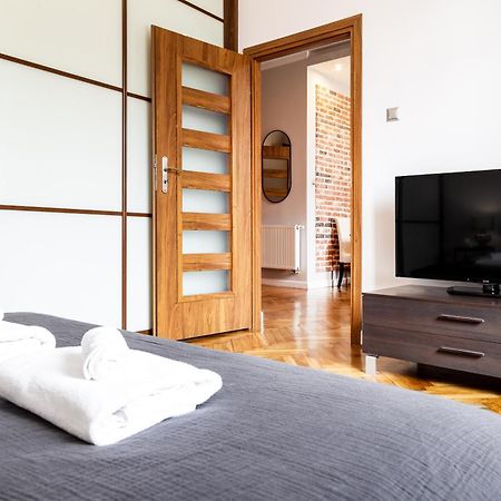 Househost Apartment: Jozefa 2/10 Краков Экстерьер фото